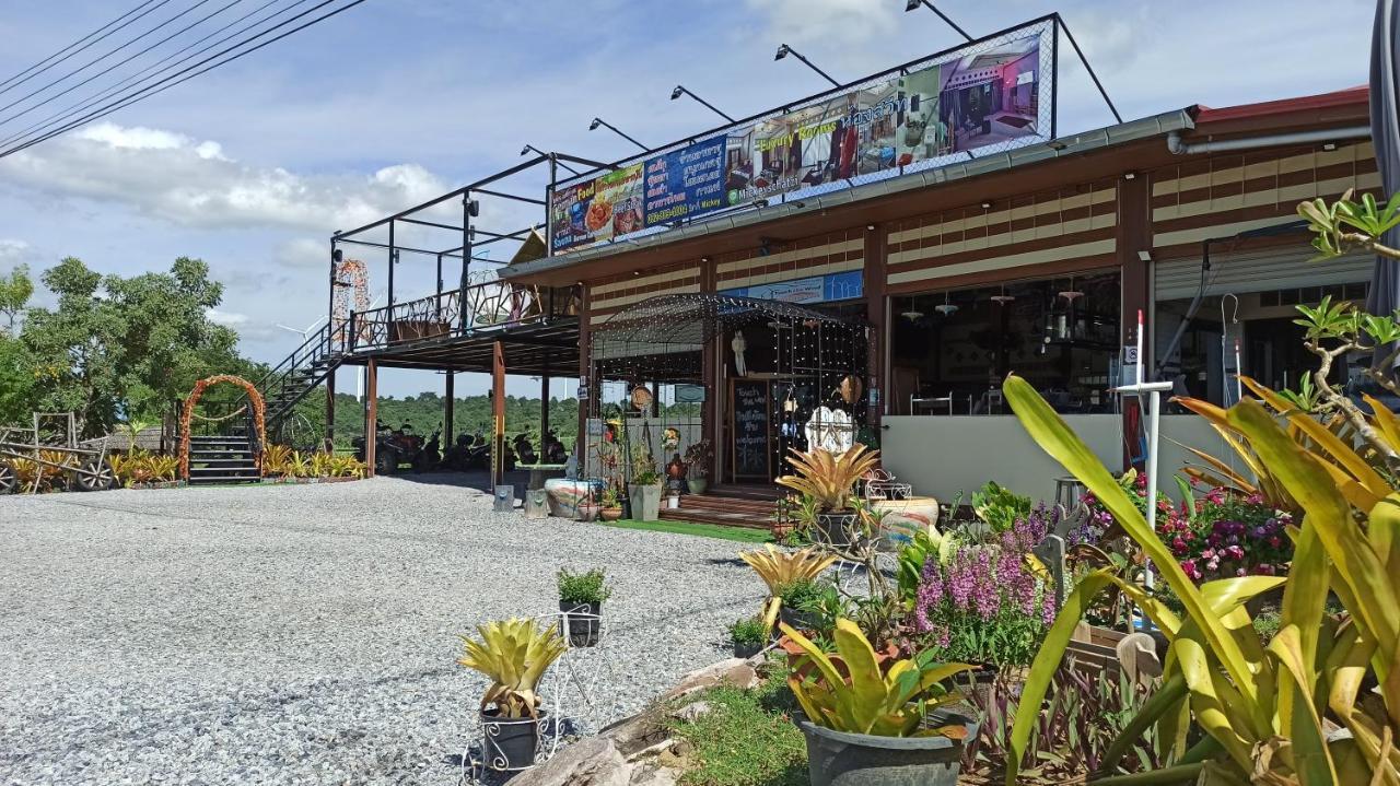 Hotel Touch The Wind à Chaiyaphum Extérieur photo