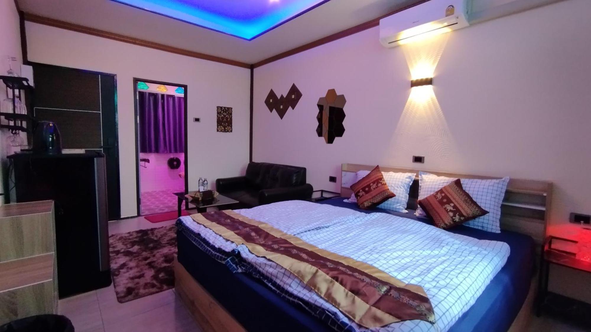 Hotel Touch The Wind à Chaiyaphum Extérieur photo